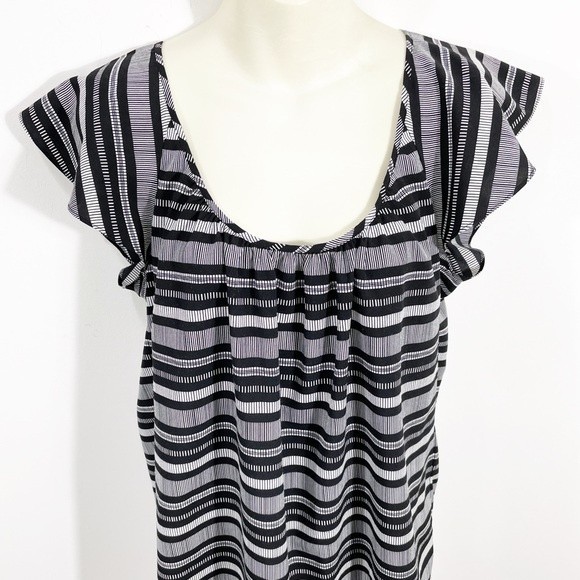 Banana Republic Striped Flutter Sleeve Sleeveless Blouse Black & White - Picture 4 of 10